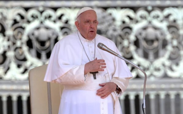 Papa convida padre pró-LGBT para participar de Sínodo 4