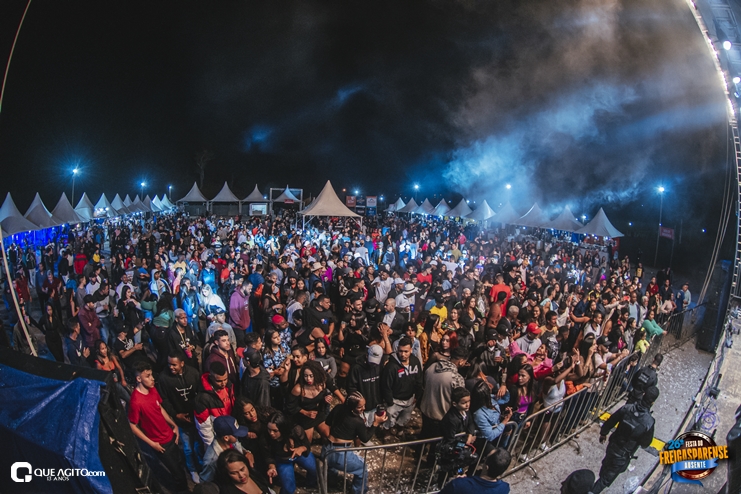 Lambasaia leva multidão ao delírio em show realizado na 26ª Festa do Freigasparense Ausente 4
