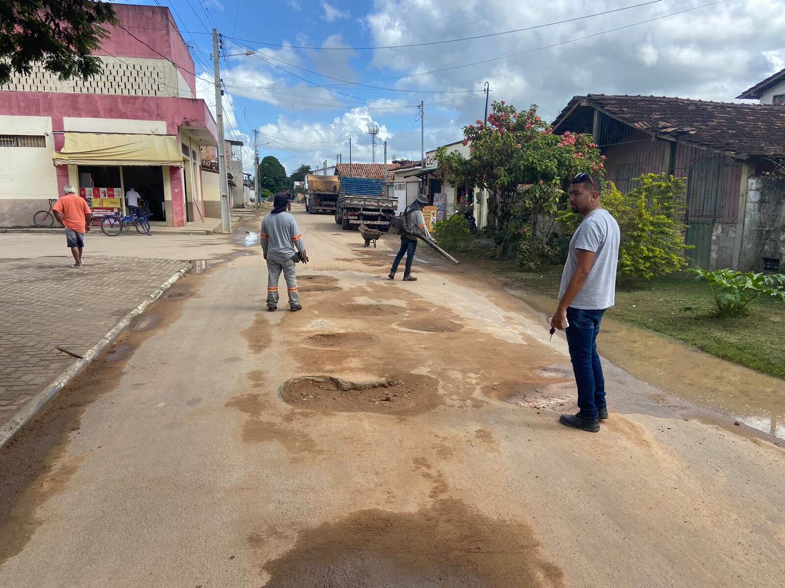 Operação tapa-buracos beneficia Vera Cruz 20