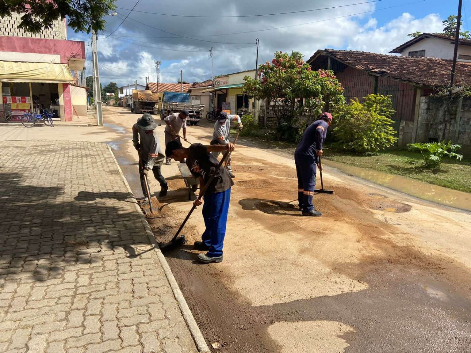 Operação tapa-buracos beneficia Vera Cruz 11
