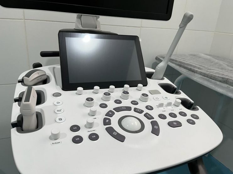 Equipamento moderno de ultrassonografia é destinado ao Centro de Especialidades em Saúde em Eunápolis 13