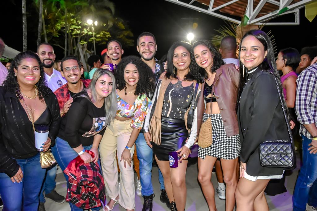 Festa do São Pedro Social arrecada 12 toneladas de alimentos 9