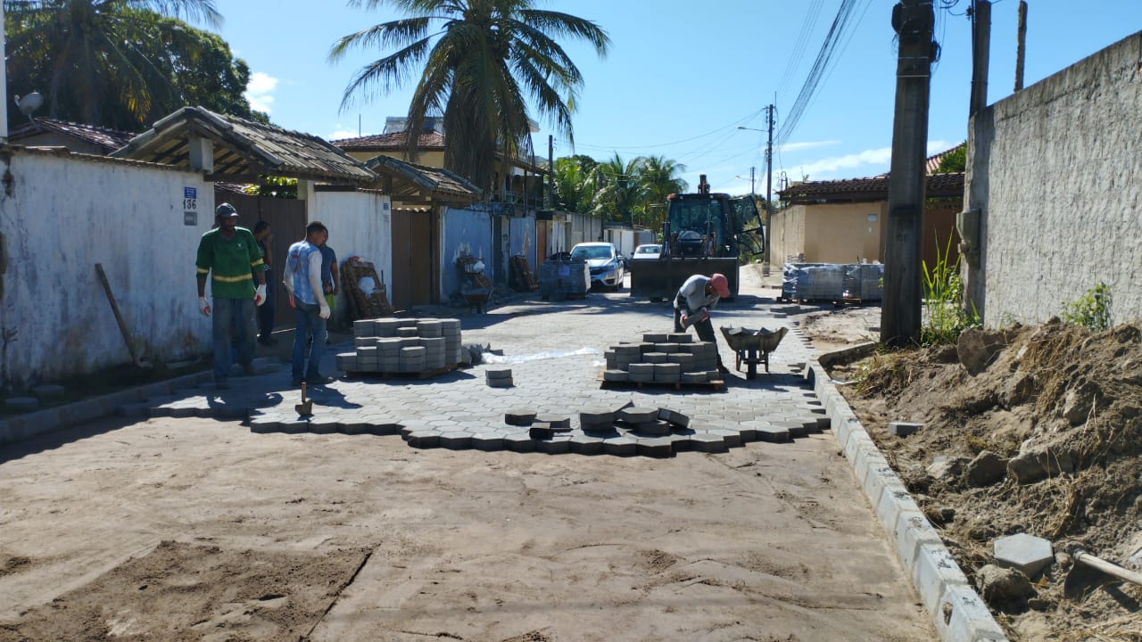 Pavimentação na Alameda Flamboyant é concluída no Village III 83