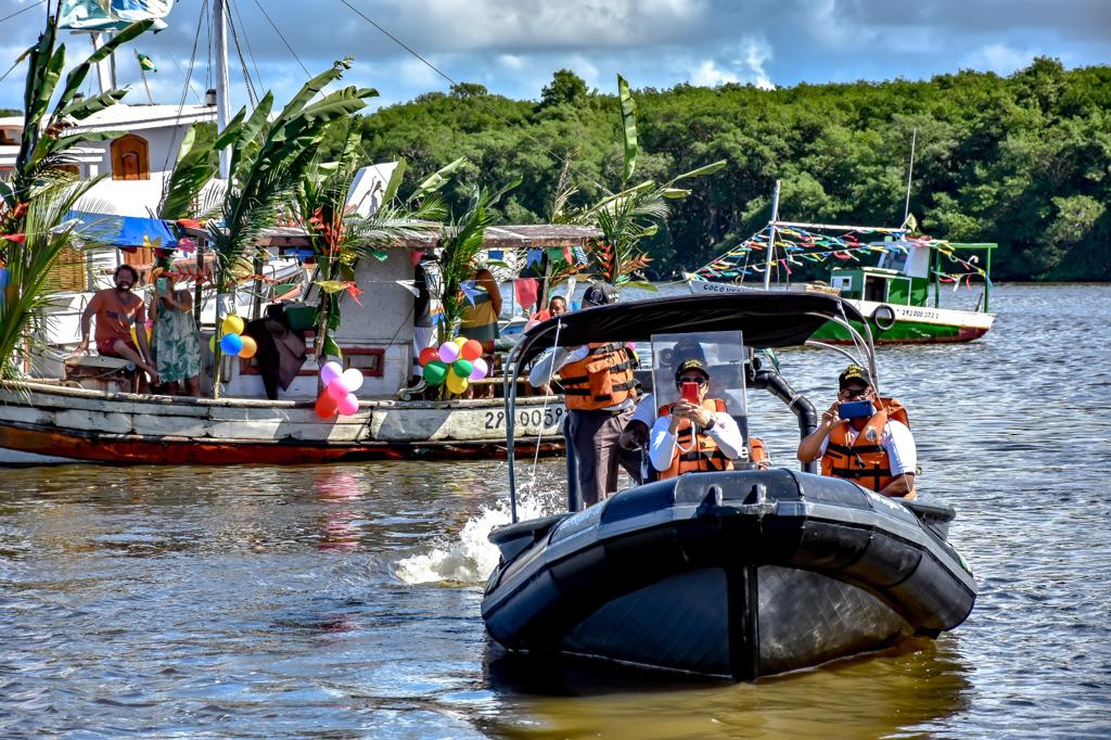 Festa de São Pedro teve procissão e missa na Colônia dos Pescadores 8