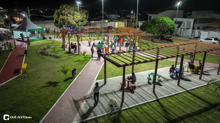 Prefeita Cordélia Torres inaugura praça de 1.500 metros quadrados no bairro Alto da Boa Vista 98