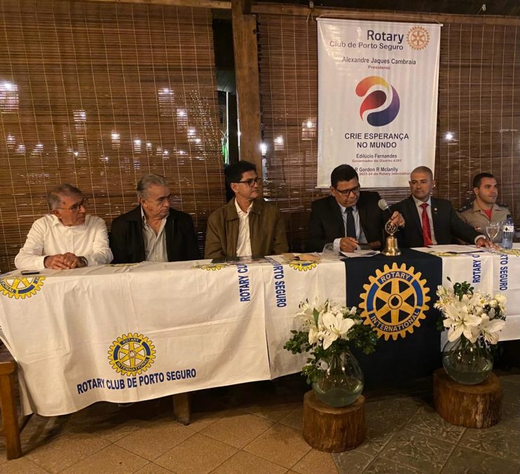 Empossada a nova diretoria do Rotary Clube de Porto Seguro 8