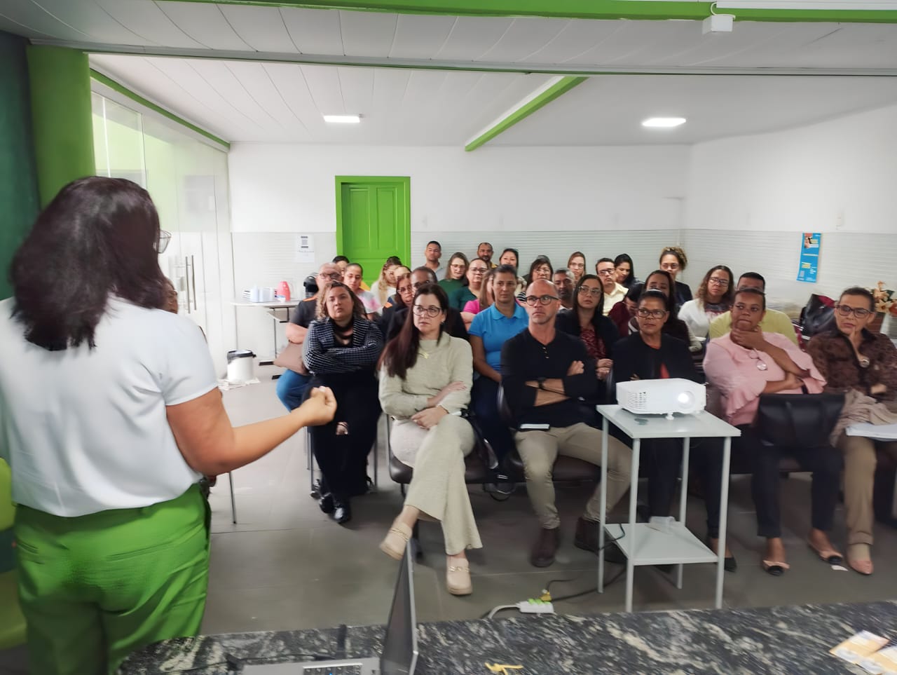 Eunápolis: diretores de escolas municipais se capacitam para potencializar o Programa Dinheiro Direto na Escola 6