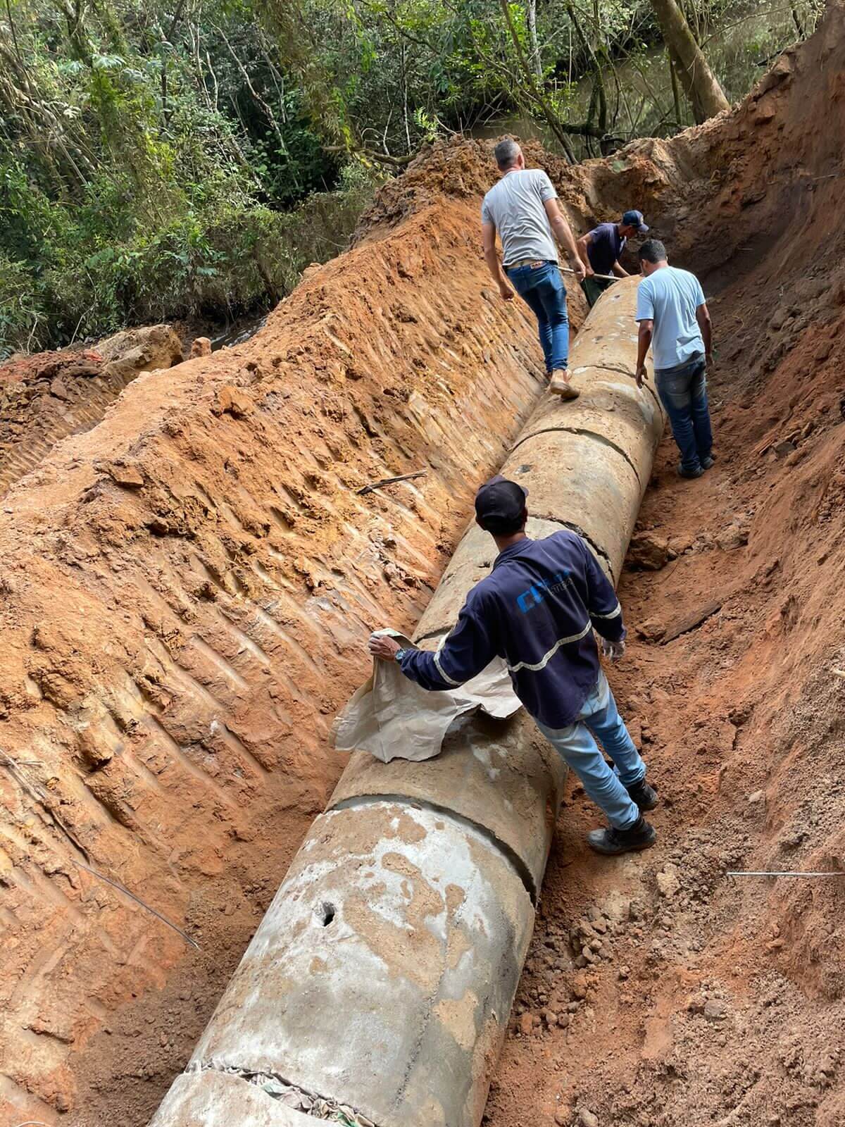 PROBLEMA RESOLVIDO - Trecho da Matinha, na estrada que liga Trancoso a Itaporanga, recebe ação completa de infraestrutura 7