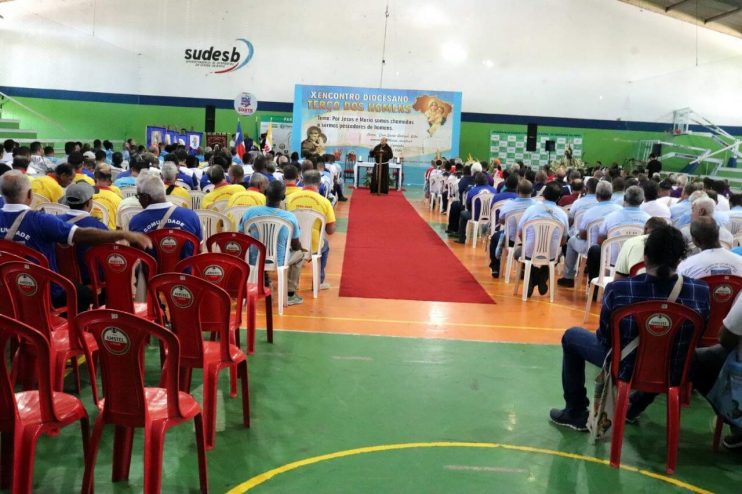 Prefeitura apoia Encontro Diocesano Terço dos Homens em Eunápolis 39