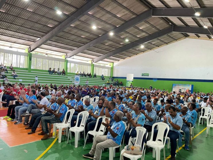 Prefeitura apoia Encontro Diocesano Terço dos Homens em Eunápolis 36