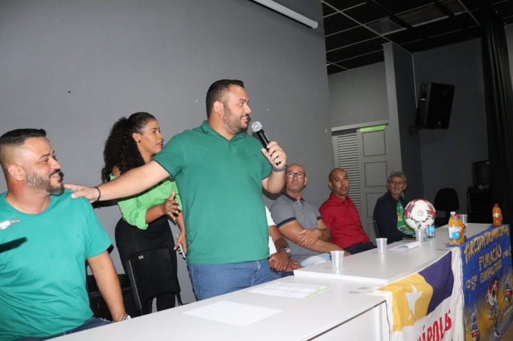 Prefeitura anuncia apoio à seleção de Eunápolis durante apresentação dos atletas para o Intermunicipal 16