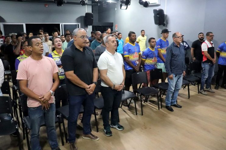 Prefeitura anuncia apoio à seleção de Eunápolis durante apresentação dos atletas para o Intermunicipal 14