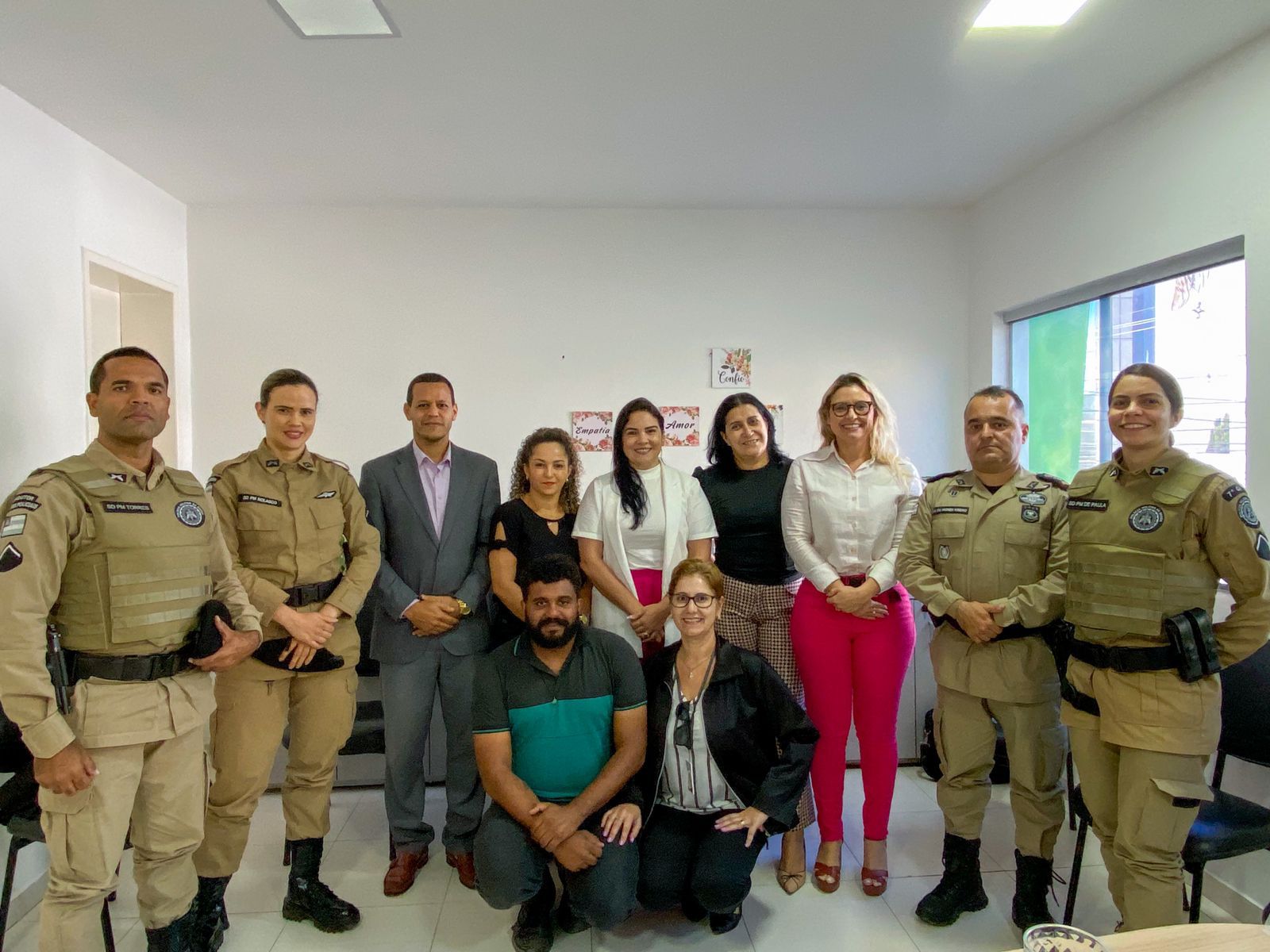 Equipe da Secretaria de Assistência Social fortalece vínculos com Polícia Militar no combate à violência doméstica em Eunápolis 9