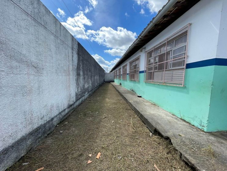 WhatsApp Image 2023-07-19 at 12.56.37 (2) Equipe SOS atua na intensificação da limpeza dos espaços públicos urbanos de Eunápolis 9