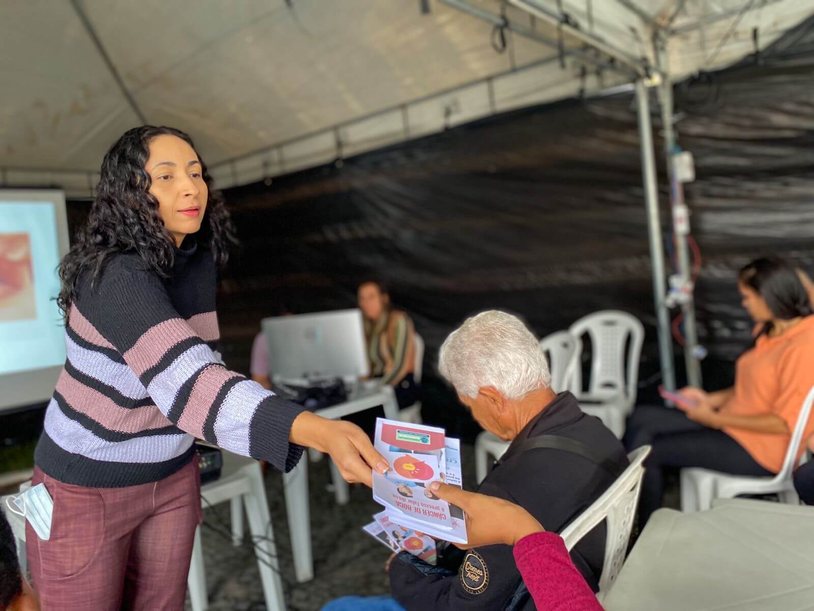 Prefeitura de Eunápolis realiza evento para conscientizar população sobre o combate ao câncer bucal 8