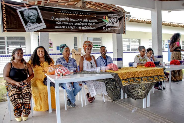 Julho das Pretas - Ação destinada ao fortalecimento da atuação coletiva das mulheres 8