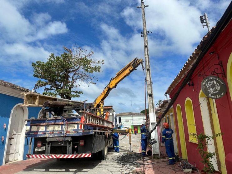 Passarela da Cultura ganha rede elétrica subterrânea 5
