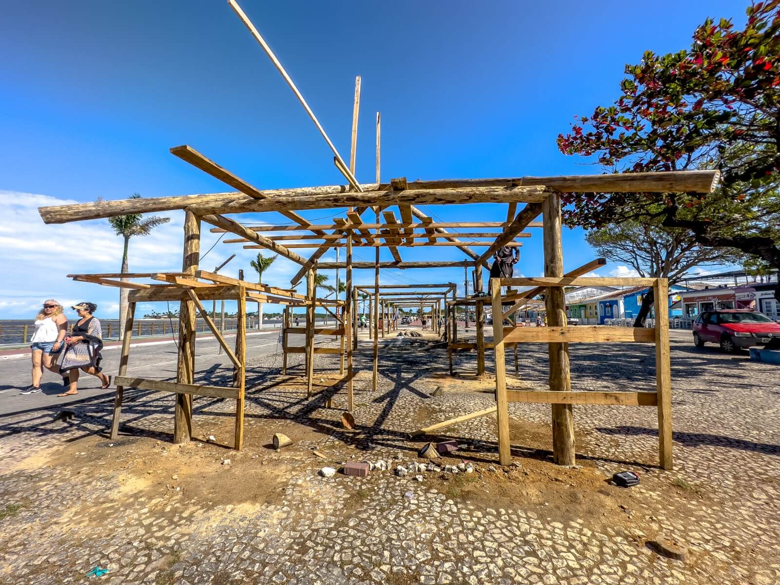 Barracas de drinks na Passarela da Cultura serão substituídas por quiosques em eucalipto 6