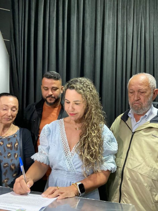 Prefeita sanciona leis que tornam Festa da Padroeira, Vila do Forró e Pedrão patrimônios culturais imateriais de Eunápolis 19