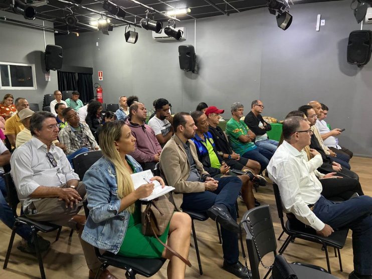 Prefeita sanciona leis que tornam Festa da Padroeira, Vila do Forró e Pedrão patrimônios culturais imateriais de Eunápolis 14