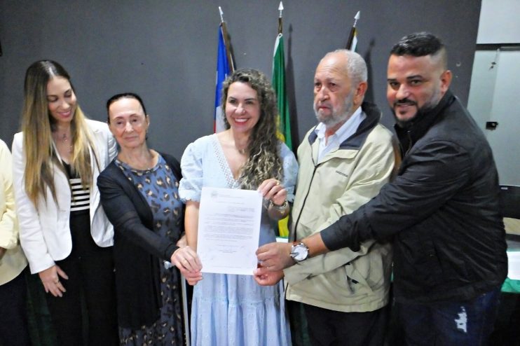 Prefeita sanciona leis que tornam Festa da Padroeira, Vila do Forró e Pedrão patrimônios culturais imateriais de Eunápolis 25