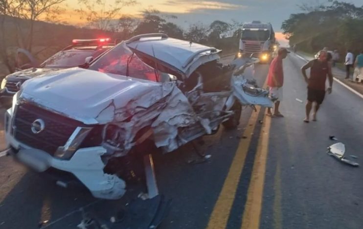 Cantor Regis Danese está na UTI em estado grave após passar por cirurgia, diz assessoria do artista Cantor Regis Danese está na UTI em estado grave após passar por cirurgia, diz assessoria do artista 4