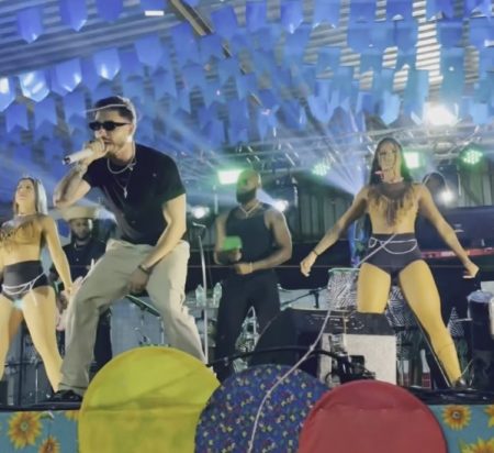 Papazoni faz grande show na última noite do São João de Nova Ibiá 2023 Papazoni faz grande show na última noite do São João de Nova Ibiá 2023 4