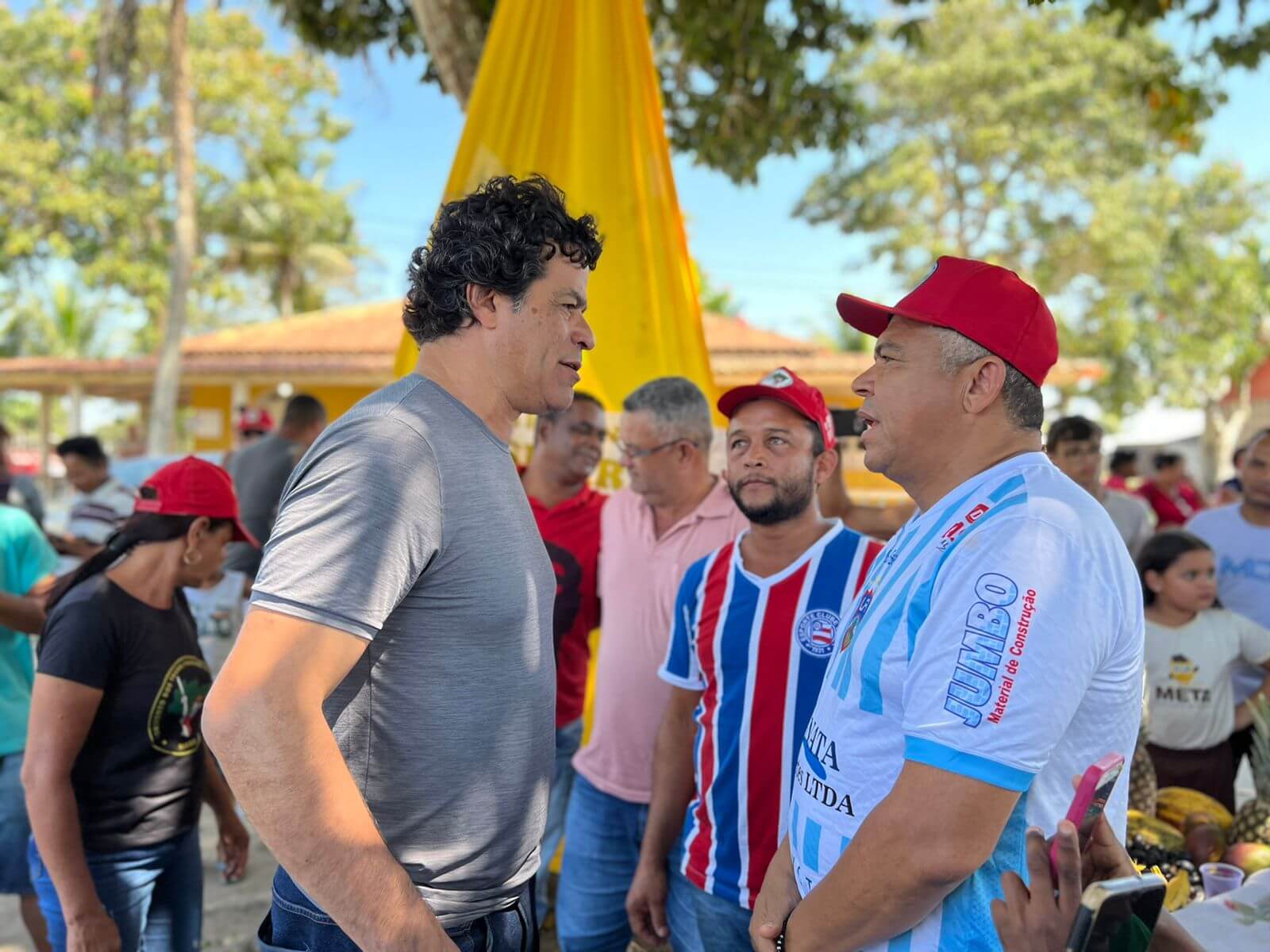 Deputado Valmir Assunção recebe jogador Raí no extremo sul da Bahia 2