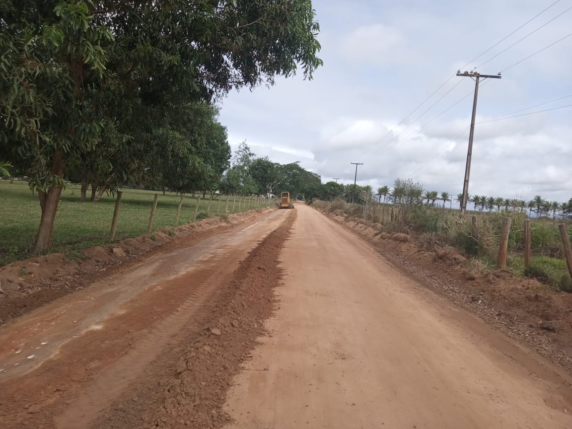 Prefeitura de Eunápolis intensifica ações de infraestrutura em diversas áreas da cidade 9