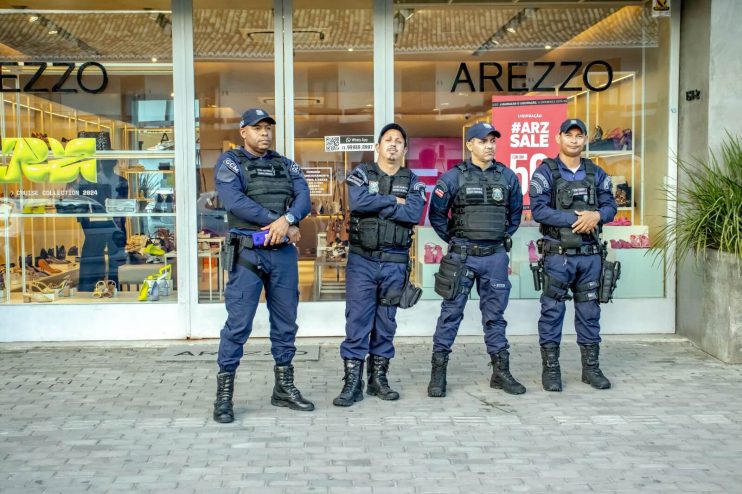 Agosto Lilás: Blitz em Porto Seguro alerta sobre violência contra mulheres 22