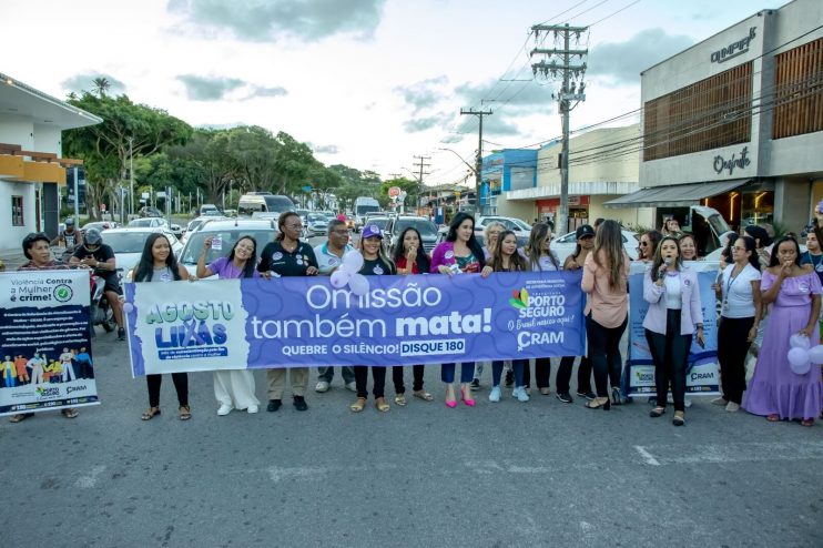 Agosto Lilás: Blitz em Porto Seguro alerta sobre violência contra mulheres 18