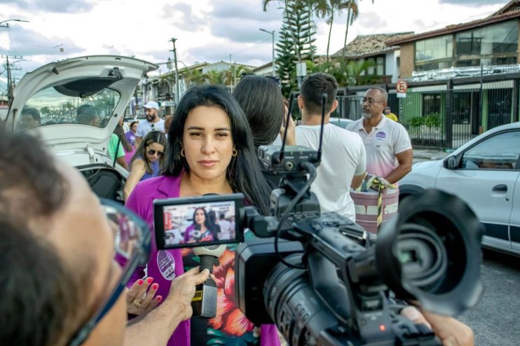 Agosto Lilás: Blitz em Porto Seguro alerta sobre violência contra mulheres 32