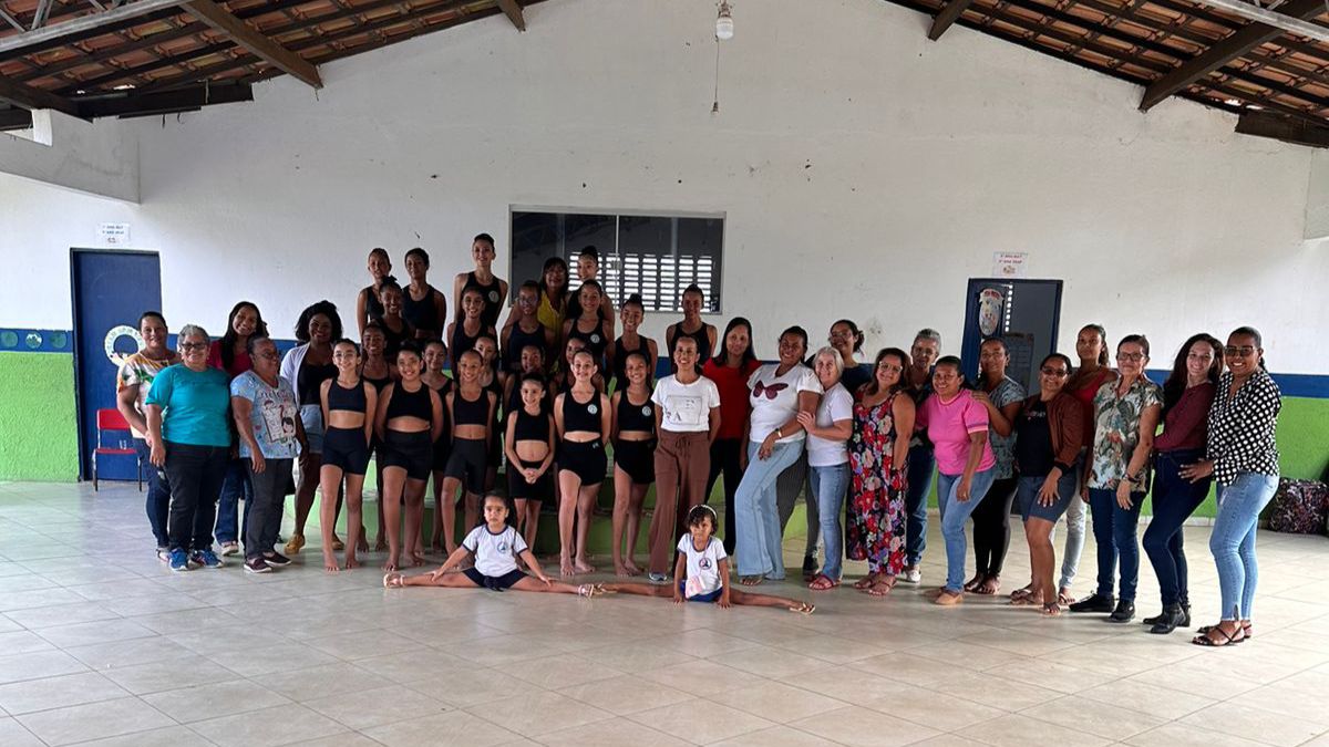 Escola do distrito da Colônia recebe belo espetáculo de ginástica rítmica 31