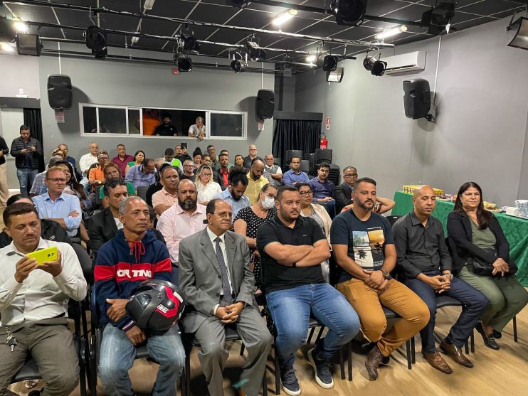 WhatsApp Image 2023-08-07 at 17.58.26 Prefeita reúne pastores para anunciar projeto de lei que torna Marcha para Jesus patrimônio cultural imaterial de Eunápolis 13