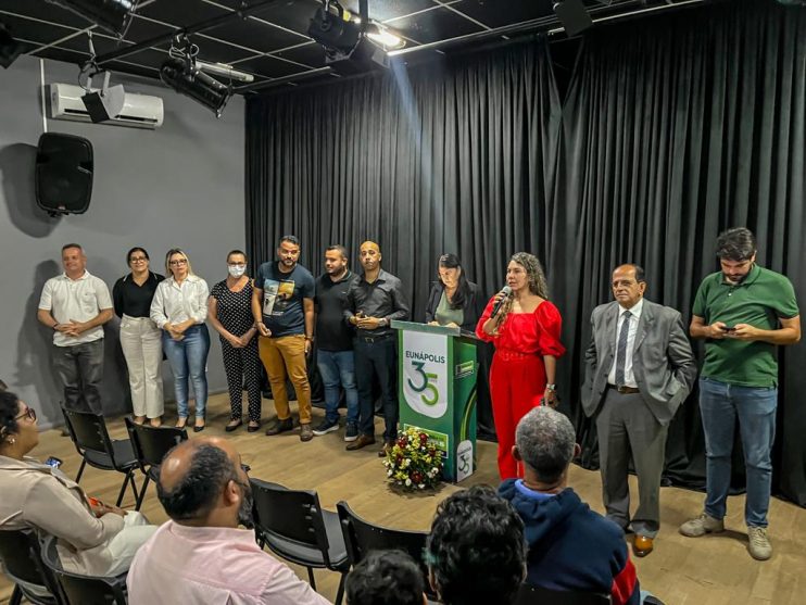 WhatsApp Image 2023-08-07 at 20.24.44 (2) Prefeita reúne pastores para anunciar projeto de lei que torna Marcha para Jesus patrimônio cultural imaterial de Eunápolis 11