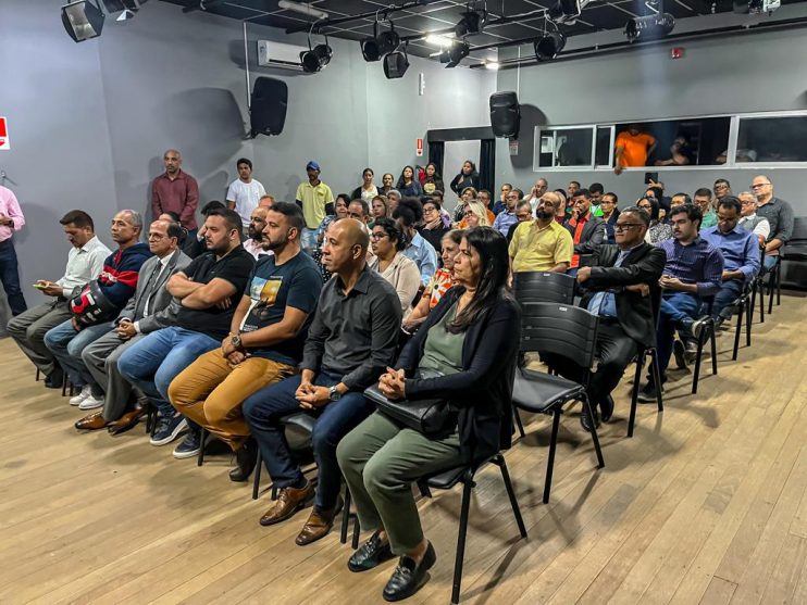 WhatsApp Image 2023-08-07 at 20.24.44 Prefeita reúne pastores para anunciar projeto de lei que torna Marcha para Jesus patrimônio cultural imaterial de Eunápolis 18