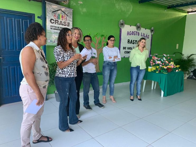 Prefeitura de Eunápolis entrega certificados para participantes de curso de fabricação de flores artesanais 20