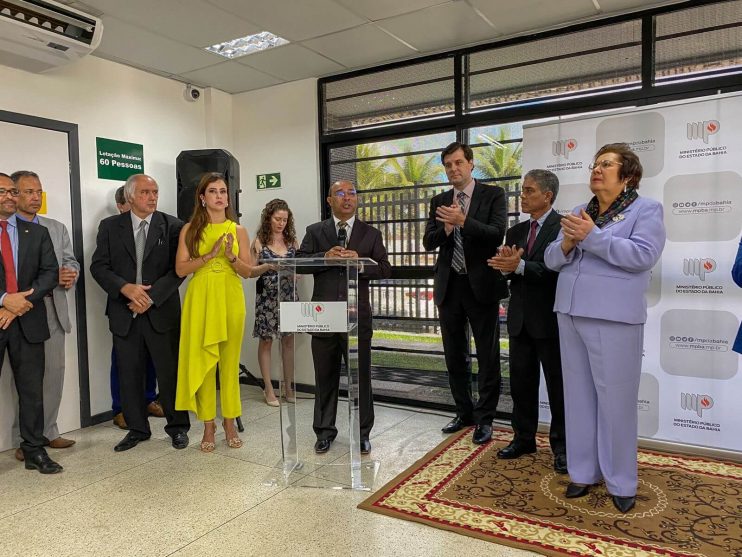 Membros do MPE agradecem prefeita Cordélia Torres por parceria durante inauguração do novo prédio do órgão 10