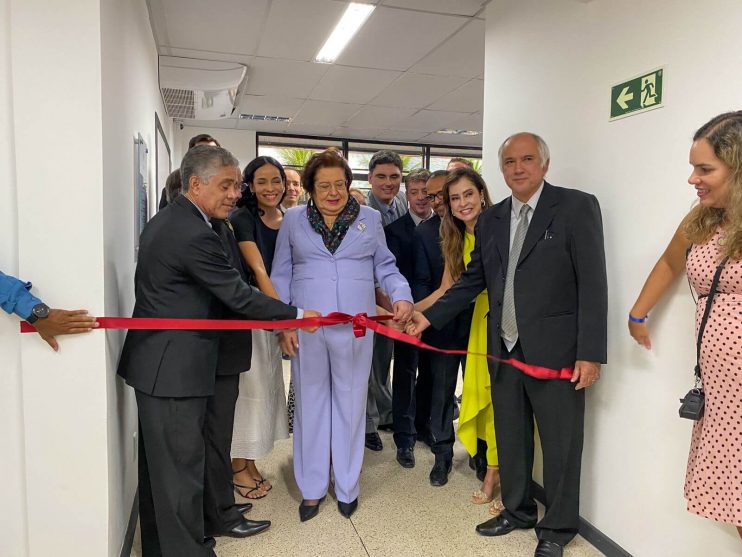 Membros do MPE agradecem prefeita Cordélia Torres por parceria durante inauguração do novo prédio do órgão 11