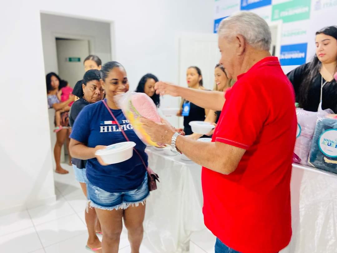 Centenas de famílias são beneficiadas com a entrega de cobertores pela Prefeitura de Itagimirim 36