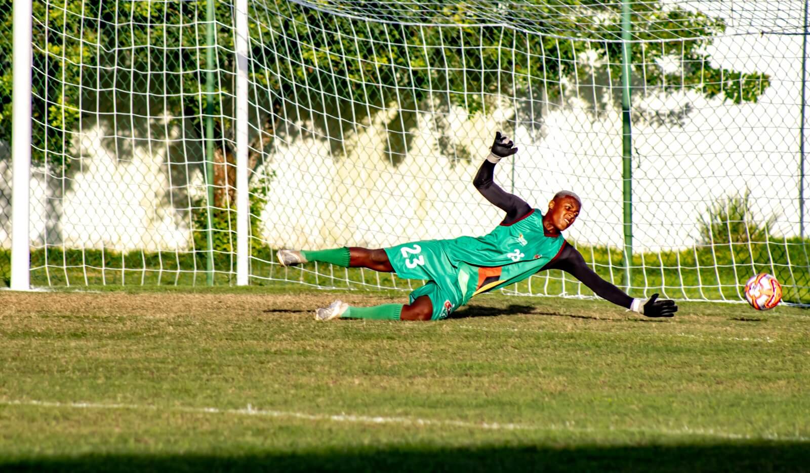 DOMINGO: PORTO SEGURO ENFRENTA BELMONTE PELO CAMPEONATO INTERMUNICIPAL 22