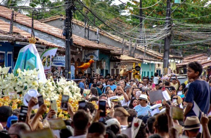 Fé e devoção reúnem multidão em honra a N. Srª d´Ajuda 31