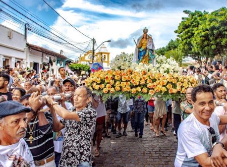 Fé e devoção reúnem multidão em honra a N. Srª d´Ajuda 6