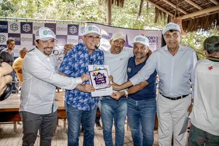 WhatsApp Image 2023-08-21 at 09.46.19 (2) Prefeitura entrega 300 títulos de propriedades nos distritos de Caraíva, Nova Caraíva e Jambreiro 17