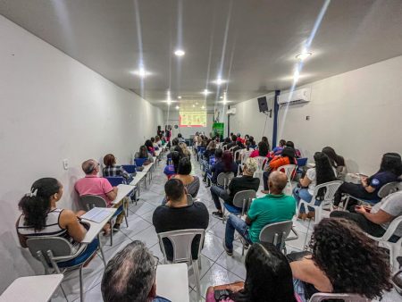 Prefeitura de Eunápolis reúne 100 trabalhadores da área comercial em programa "Comerciários de Futuro" 6