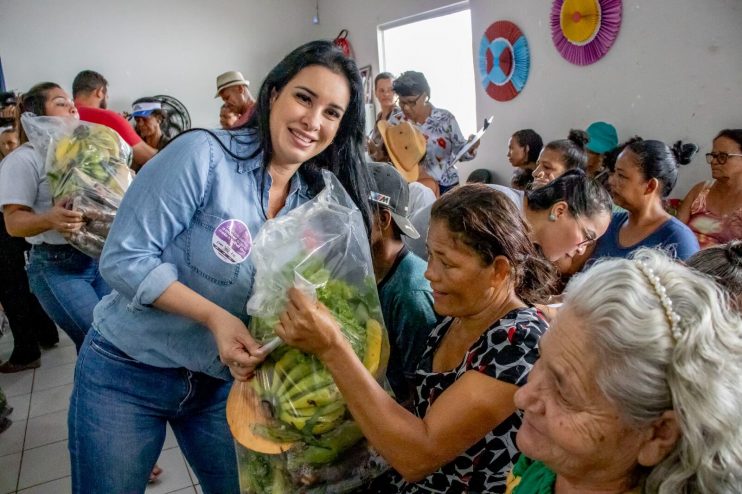 Prefeitura distribuiu cerca de 18 toneladas de alimentos para famílias carentes através do PAA 20