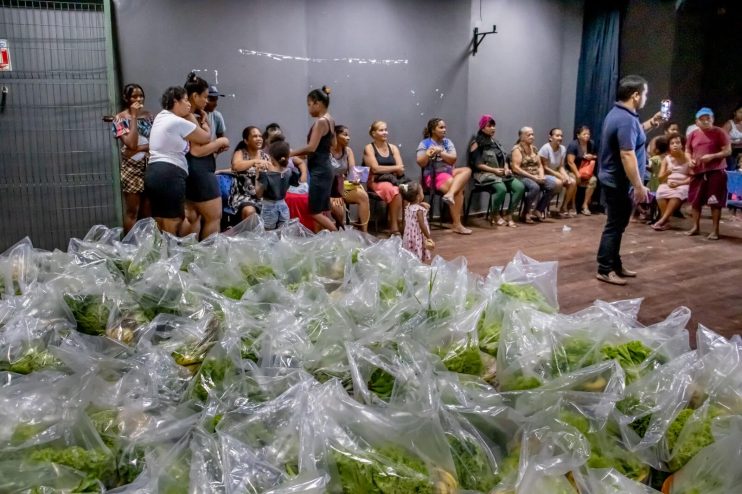 Prefeitura distribuiu cerca de 18 toneladas de alimentos para famílias carentes através do PAA 24