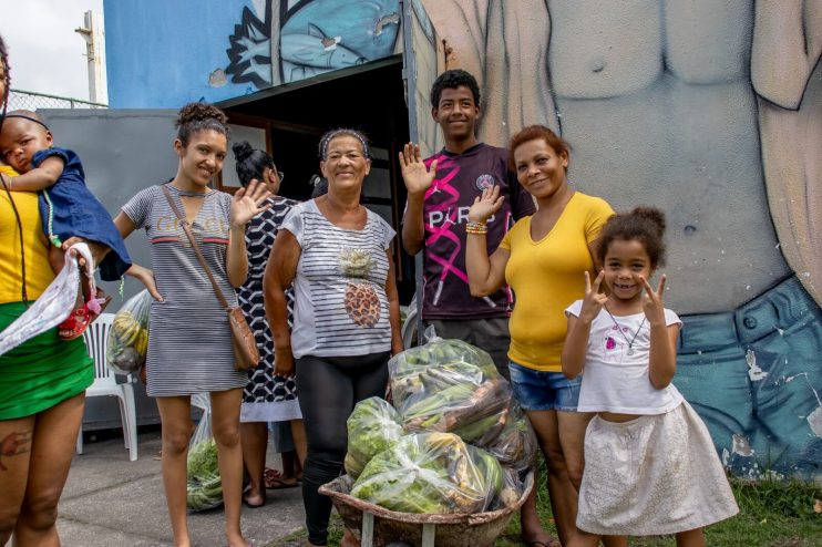 Prefeitura distribuiu cerca de 18 toneladas de alimentos para famílias carentes através do PAA 29
