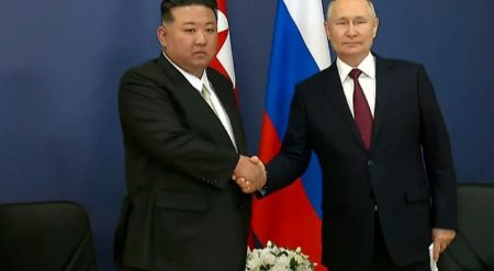 “Estarei sempre ao lado da Rússia”, diz Kim Jong-un em conversa com Putin 10