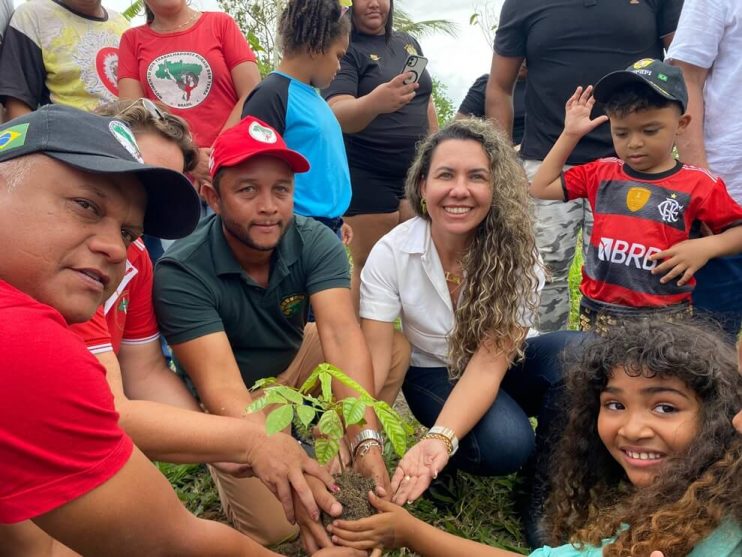 Prefeita Cordélia Torres mantém compromisso com zona rural e é parabenizada pelos moradores do Assentamento Paulo Kageyama 9